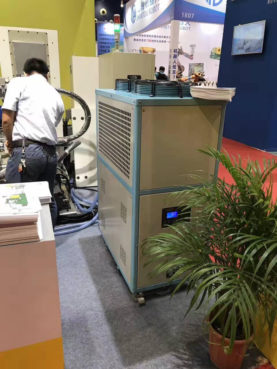 銳達(dá)壓鑄機(jī)配套風(fēng)冷式冷水機(jī)，壓鑄專(zhuān)用冷水機(jī)